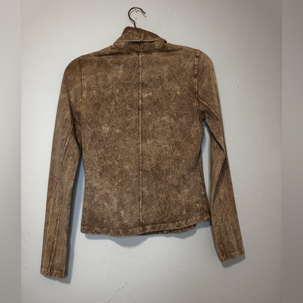 NWOT Free people movement Brown stone wash Turtleneck shirt size small - Picture 3 of 3